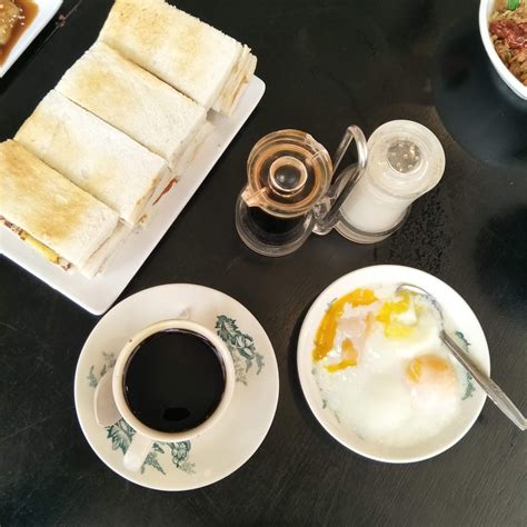 15 jalan ros merah 2, taman johor jaya, 81100johor no. MAKAN DI ADAM KITCHEN DENGAN KENGKAWAN PEJABAT