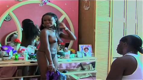 Big Titted Ebony Actress Walks Around Naked On Moive Set