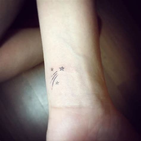Komet Stern Mini Tattoos Wörter Tattoos Tiny Wrist Tattoos Little