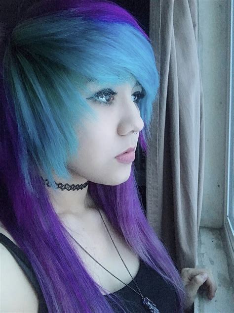 20 Emo Hairstyles And Colors Hairstyle Catalog