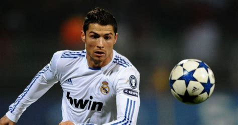 Cristiano Ronaldo Height Weight Body Measurements Shoe Size