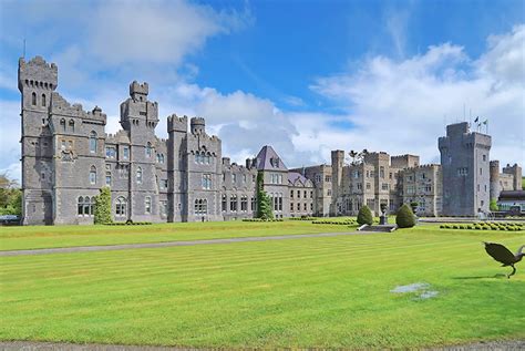 15 Absolutely Epic Castle Hotels In Ireland That Are Affordable 2023