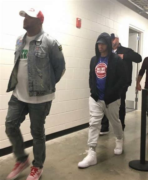Seems Like Hes Always Cozy Lol Marshall Eminem Eminem Photos Eminem
