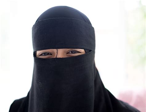 Bouřky dále označujeme podle doby a místa vzniku, pohybu, vzdálenosti od místa pozorování, intenzity projevů atd. Are sales of the burqa and niqab on the rise? - Faith Matters