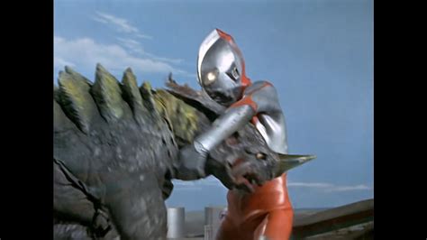 Ultraman Battles Neronga Ultraman 1966 Youtube