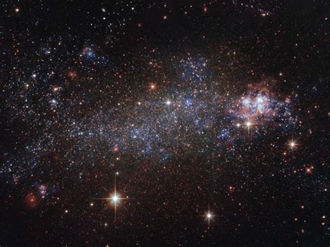La Foto Del Día Del Espacio 2016 Hubble Capta La Galaxia Irregular