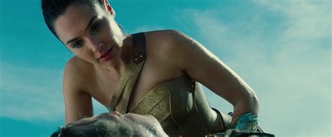 Nackte Gal Gadot In Wonder Woman