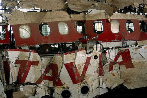 Jun 28, 2021 · il senatore maurizio gasparri, a 41 anni dalla strage di ustica, chiede la desecretazione di una serie di documenti del 1980 che sono negli archivi dei servizi segreti Ustica, sul Dc9 abbattuto la summa dei depistaggi, simbolo ...