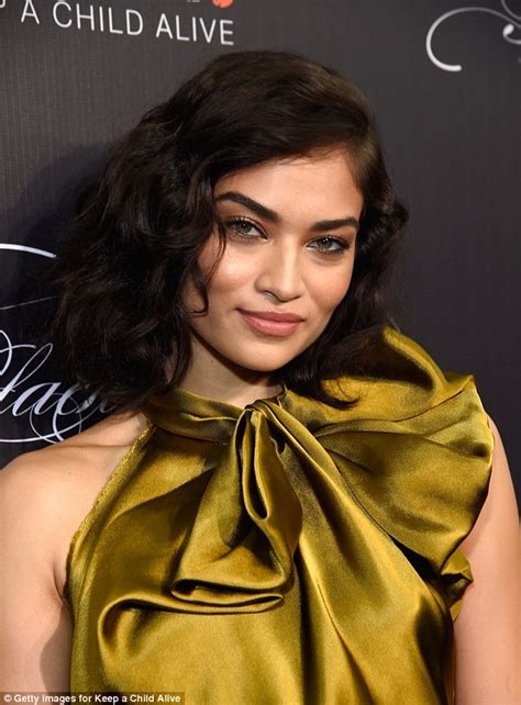 Shanina Shaik Shows Off Her Enviable Victorias Secret Physique In