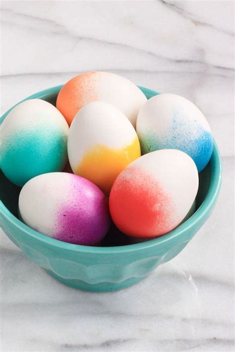 The Easiest Egg Decorating Ideas For Your Most Egg Cellent Easter Yet Easter Eggs Natural