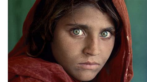 Her Haunting Green Eyes Once Captivated The World She Now Faces 14