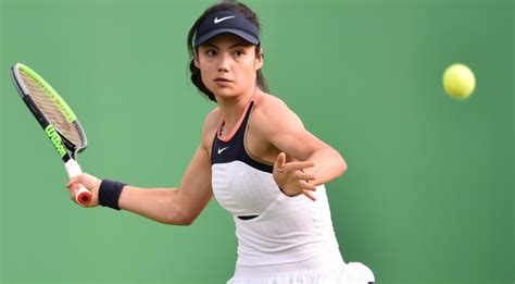 Emma Raducanu Biography Infographic In Professional Tennis Sexiz Pix