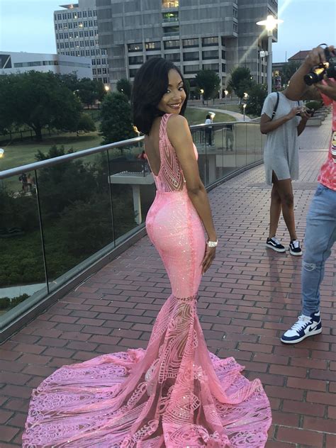 Prom🎆 《pinterest》 Isata1935 👣 Bestfriendprompictures Prom Girl Dresses Prom Couples Prom