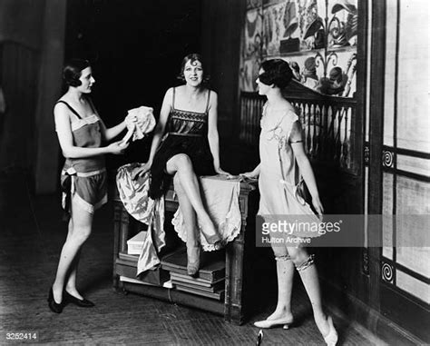 Garter Belts And Stockings Photos Et Images De Collection Getty Images