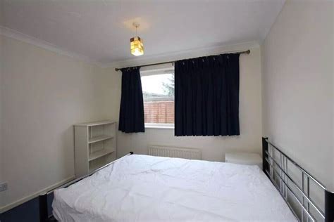 Immaculate Bedroom Available Now In Southside Glasgow Gumtree