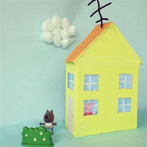 Peppa Pigs Little Yellow House On Top Of The Hill Peppapig Craft
