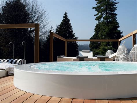 Outdoor Whirlpool Zucchetti Kos Minipool