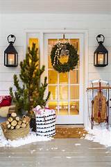 Here in this article we shared 15 creative ways to decorate bedroom door with easy and affordable. 30 Christmas Door Decorating Ideas - Best Decorations for ...