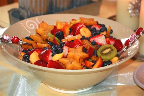 Easy And Healthy Breakfast Fruit Salad The Realistic Nutritionist