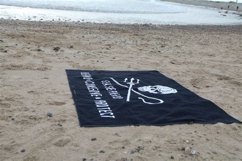 Jolly Roger Towels Visit The Sea Shepherd E Store To Find The Latest In