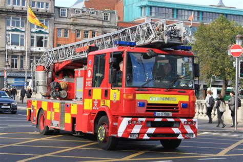 02 D 70894 Dublin Fire Brigade Dennis D107 Cross Oconnell Flickr