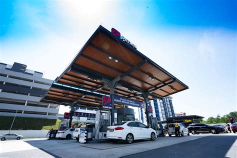 Petron malaysia refining & marketing berhad, an investment company, is engaged in manufacturing and marketing of petroleum products in peninsular malaysia. Petron Returns To Profitability In Q3 - Petron Malaysia