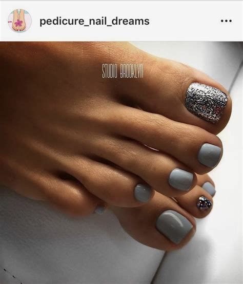 Pin by Laura Kneiss on NYC Weekend | Toe nail color, Fall toe nails