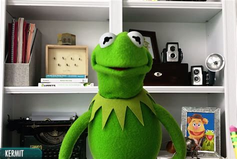 Watch Why Is Kermit The Frogs Voice In The New Muppets Show Trailer So Weird When In Manila