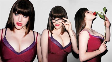 She has at time been up to a us 38h. Kat Dennings Cup Size | Her Bra Size
