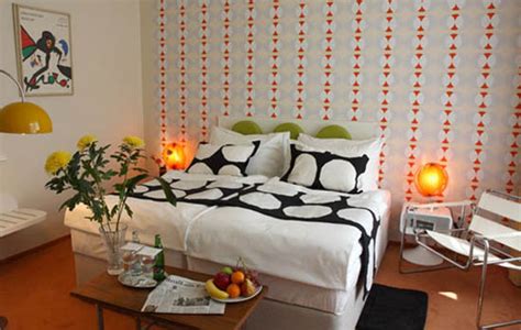 Pin on diy bedroom ideas. 24 Retro Decor Ideas, Retro Furniture and Room Decorating ...