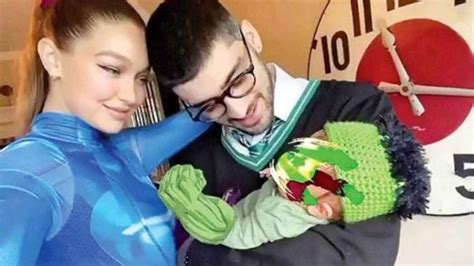 Gigi Hadid Se Hace Su Primera Selfie Con Su Bebé