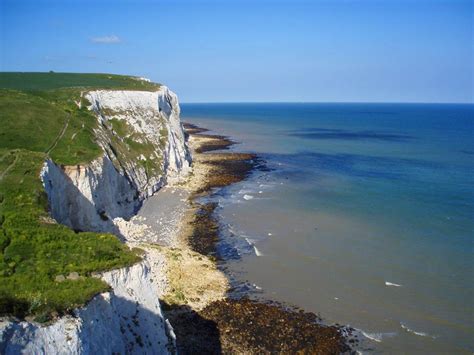They are an official icon of britain and have been a symbol of hope and freedom for centuries. White Cliffs of Dover - Images - XciteFun.net