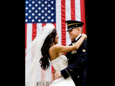 A Sweet Bride And Her Handsome Military Groom 😘 Military Couples Swirl Couples Interracial