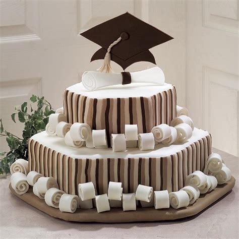 25 Cool Graduation Cake Ideas 2023