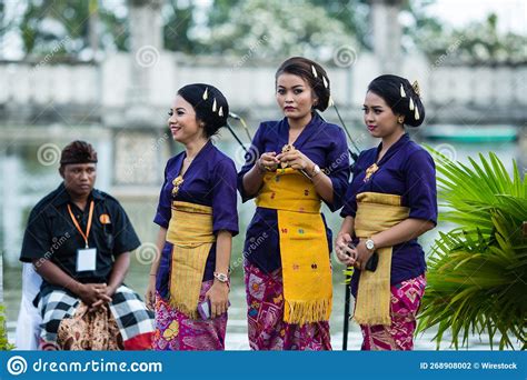 View Of Indonesian Women Wearing Traditional Balinese Dress Editorial