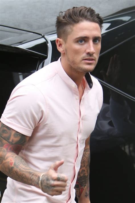 Pa) reality tv star stephen bear put on a display in front of photographers as he was seen heading into court to face. Stephen Bear 'dating Georgia Harrison after cheating on ...