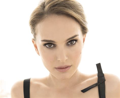 40 Natalie Portman Wallpapers And Backgrounds For Free