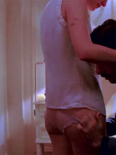 Butt Natalie Portmans Nude Ass In Hotel Chevalier GIF Video Nudecelebgifs Com
