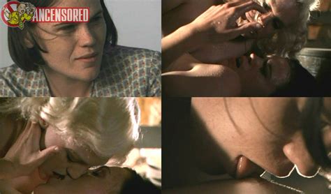 Clea Duvall Nude Pics Page 1