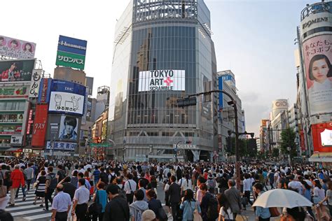 Shibuya Crossing A Photography Diary Tiptoeingworld