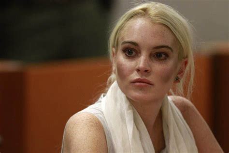 Lindsay Lohan Faz Nu Frontal Em Ensaio Famosos Band Com Br Band