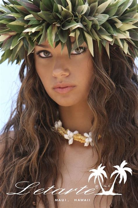 Pin By Victoria Rae Leigh On Hair In 2019 Hawaiian Girls Hawaiian Dancers Hawaiian Woman