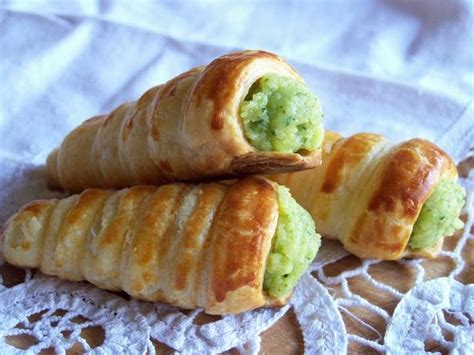 Cannoli di pasta sfoglia con crema pasticcera ingredienti : La Polpetta Perfetta: L'insostenibile leggerezza della ...
