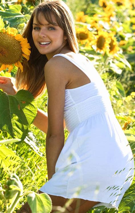 Michelle Jean Michelle Is A Sunflower Sexy Modelsclub Gallery 151