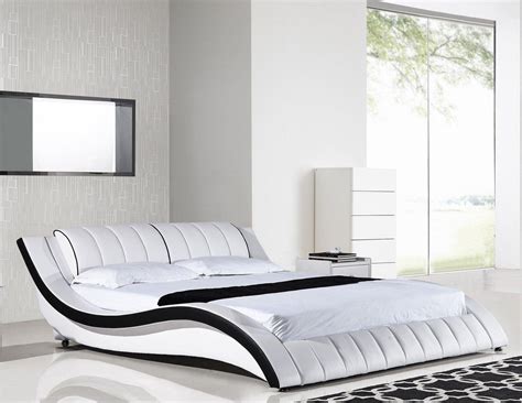 American Eagle B D030 Ck Modern White California King Platform Bed Beds And Bed Frames