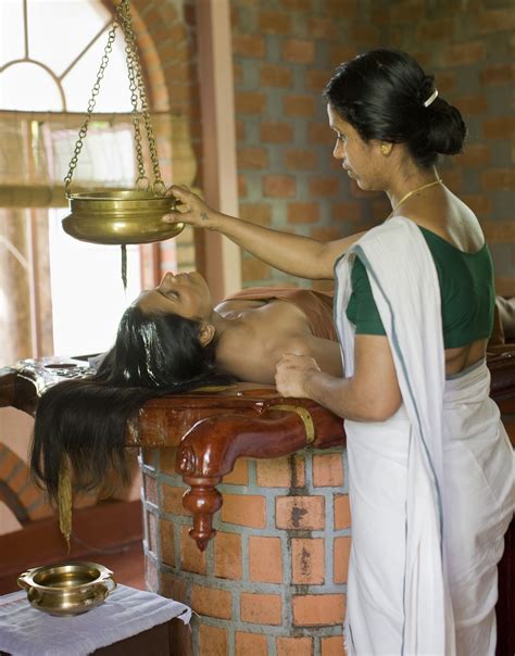 Best Ayurvedic Spa And Panchkarma Therapy By Kairali In Ayurvedic Healing Village Abhyangam