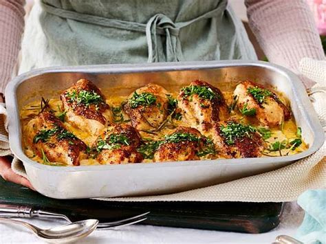 Unser beliebtes Rezept für Gefüllte Hähnchenfilets in Rosmarin-Sahne