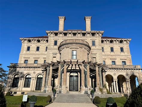 Newport Gilded Age Mansions Trolley Tour With Breakers Entry 2022