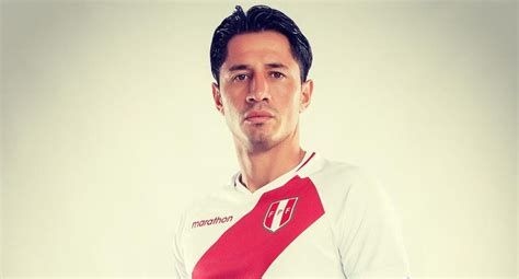 El camino sigue hacia nuestro objetivo. Perú vs. Chile: Gianluca Lapadula usará la 9 de la ...