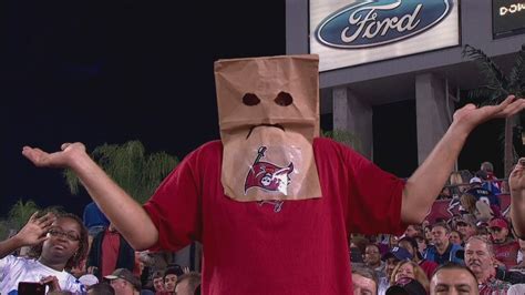 Thousands of buccaneer fans packed streets along south howard avenue, many without face masks nor properly social distancing, as they celebrated last night's big win. PHOTO: Tampa Bay Buccaneers Fan Breaks Out The Paper Bag ...